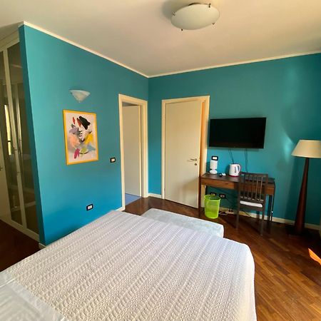 Amici Miei Rooms Cremona Exterior foto