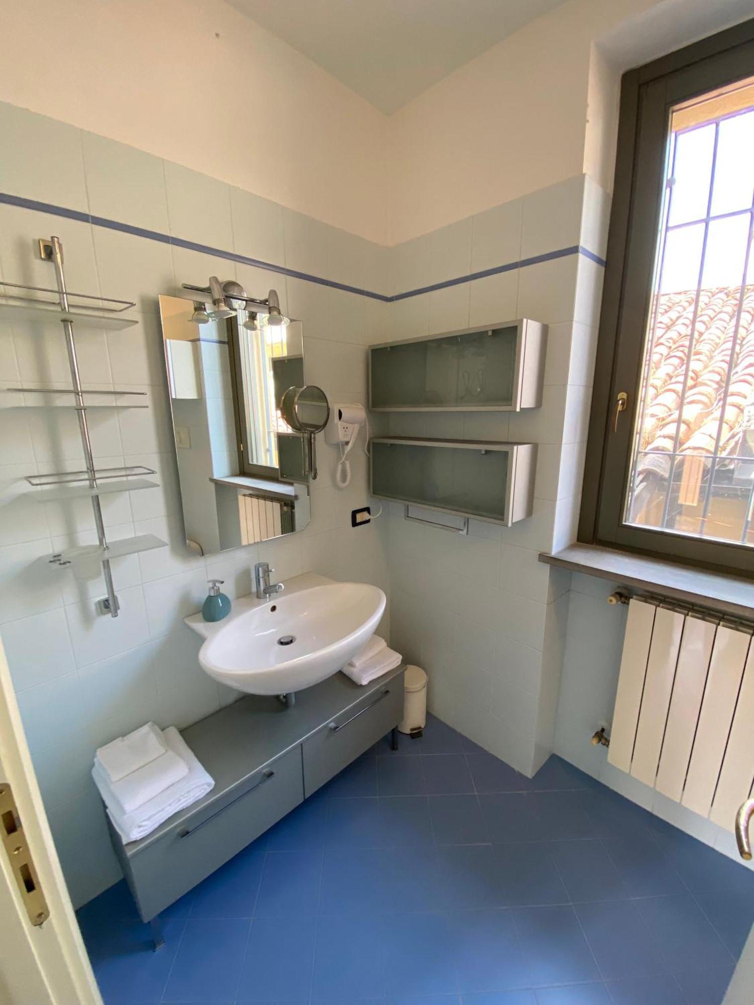 Amici Miei Rooms Cremona Exterior foto